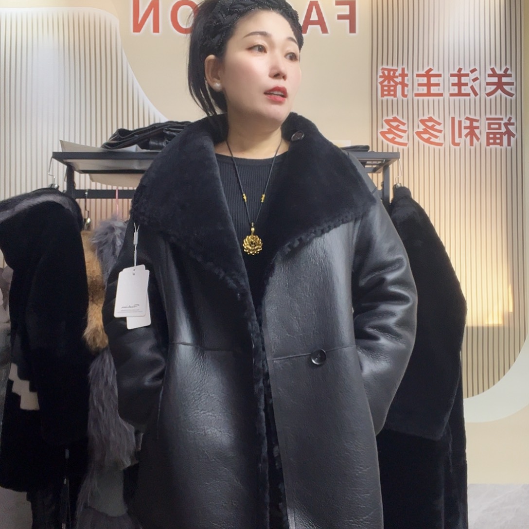 莉莉家时尚女装皮草m