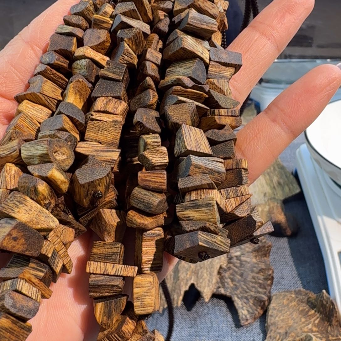 沉香奇楠沉香 车挂件10克