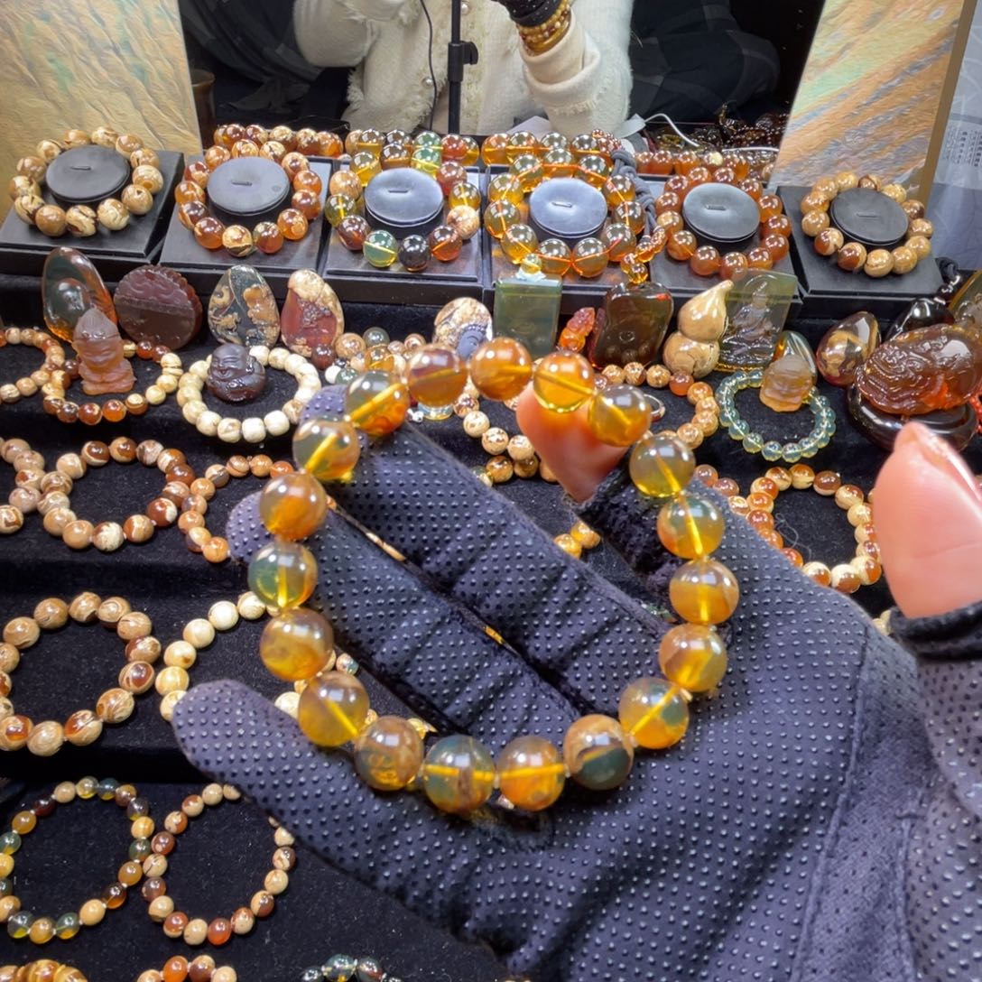 琥珀未镶嵌手串蛋黄溶洞10