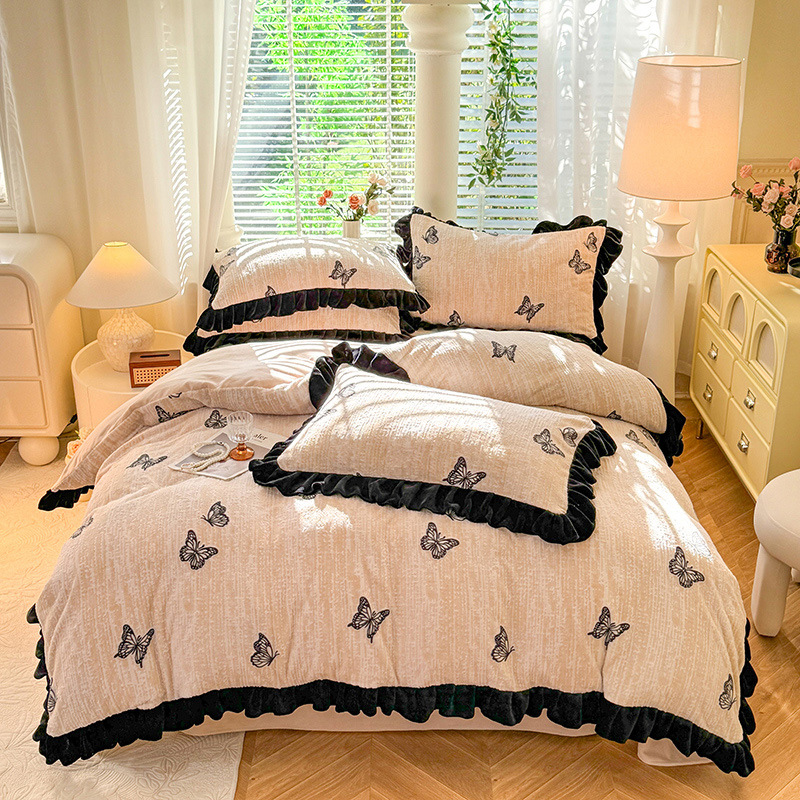 2024新款花边款高克重牛奶绒四件套法式被套加厚保暖复古雕花