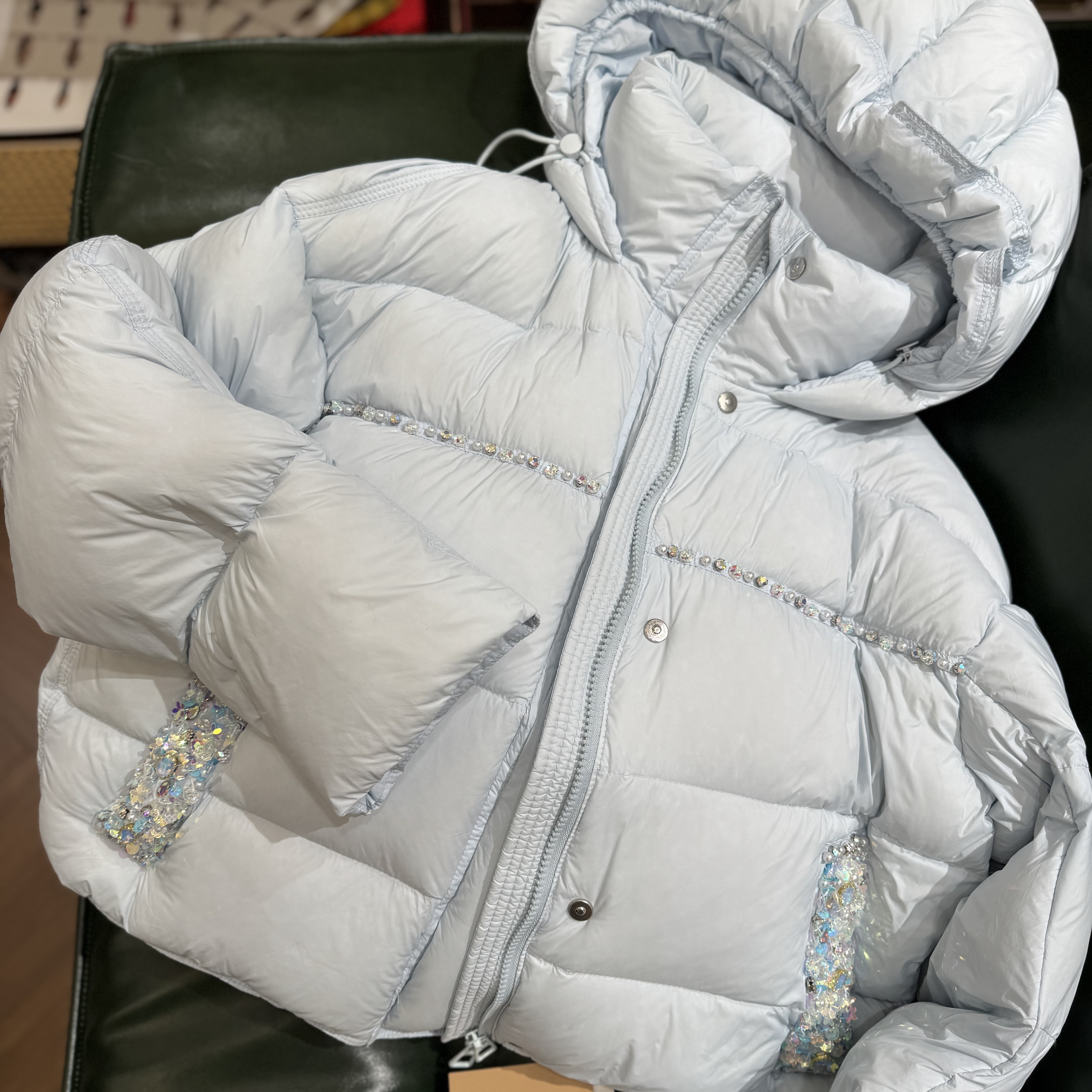 新款时尚连帽中长款白鸭绒百搭保暖羽绒服