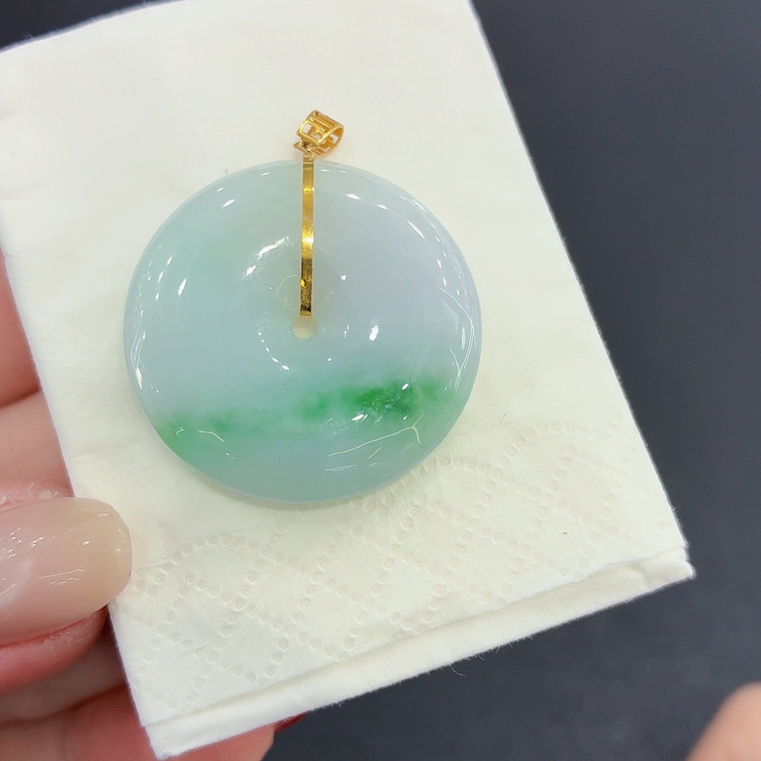 A***姐翡翠18K金镶嵌颈饰平安扣吊坠