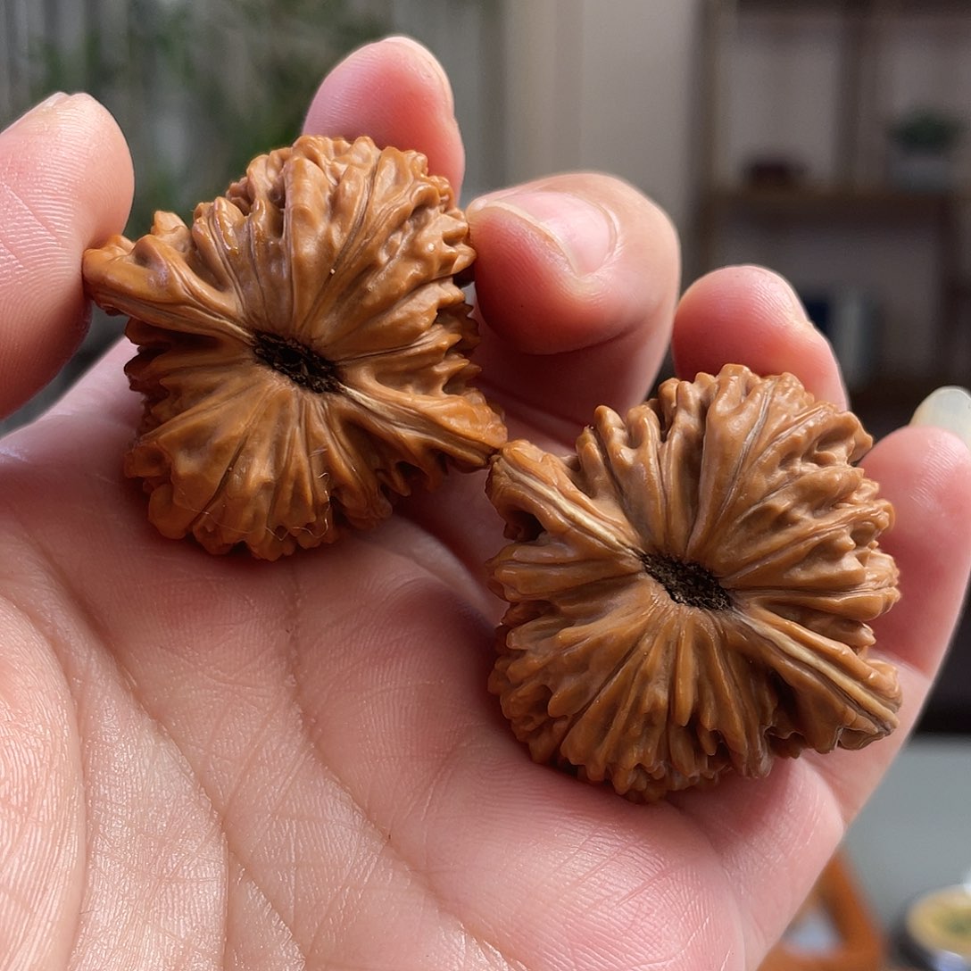 桃核把件39×37尺全品平谷四座楼CN01420已打底