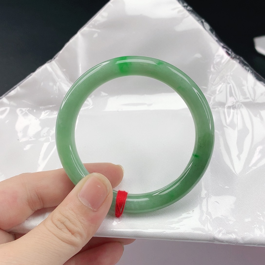 翡翠手镯未镶嵌翡翠016