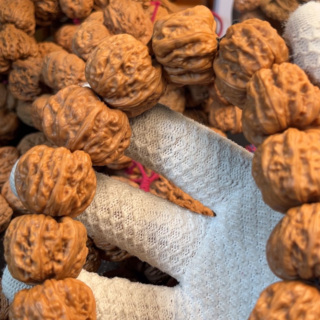 桃核手串晴***空元宝核桃