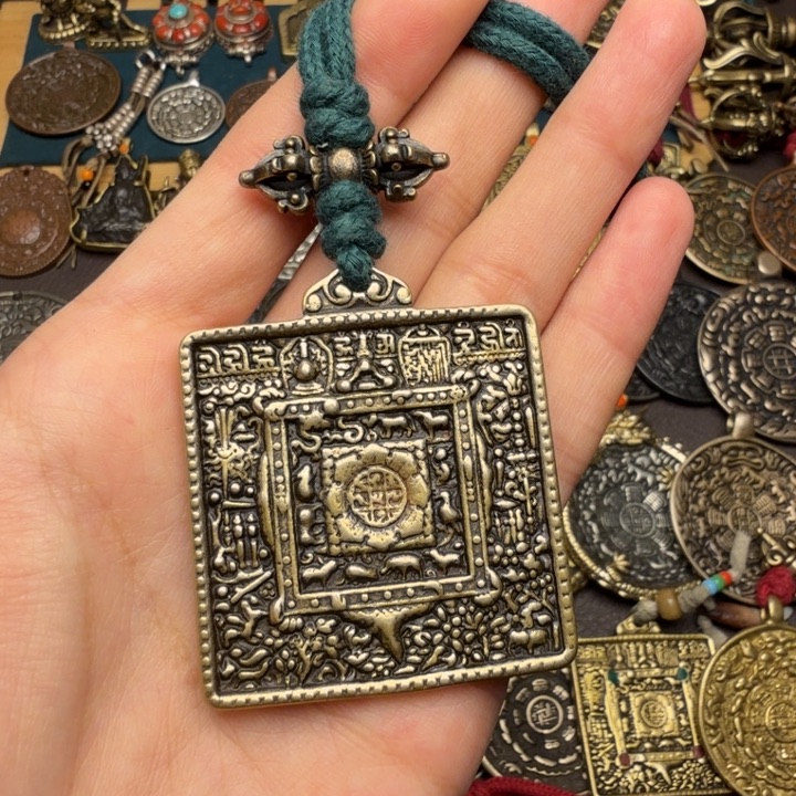 藏传文玩九宫如图