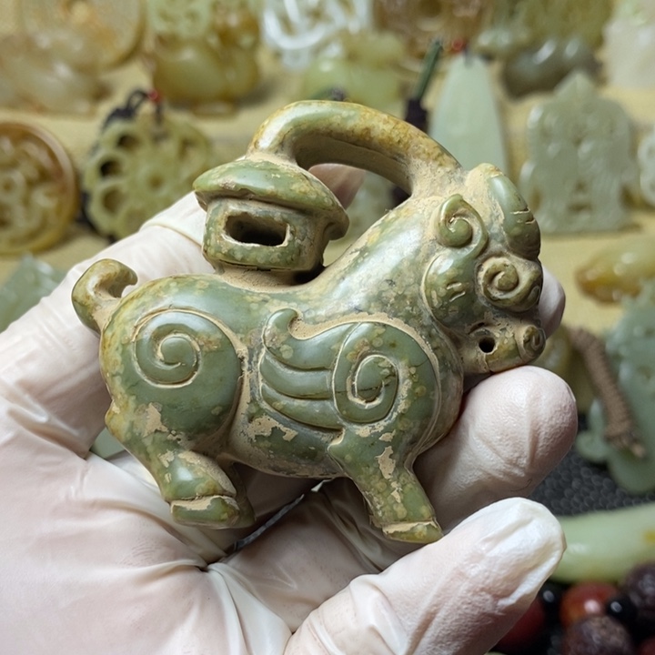 和田玉挂件未镶嵌