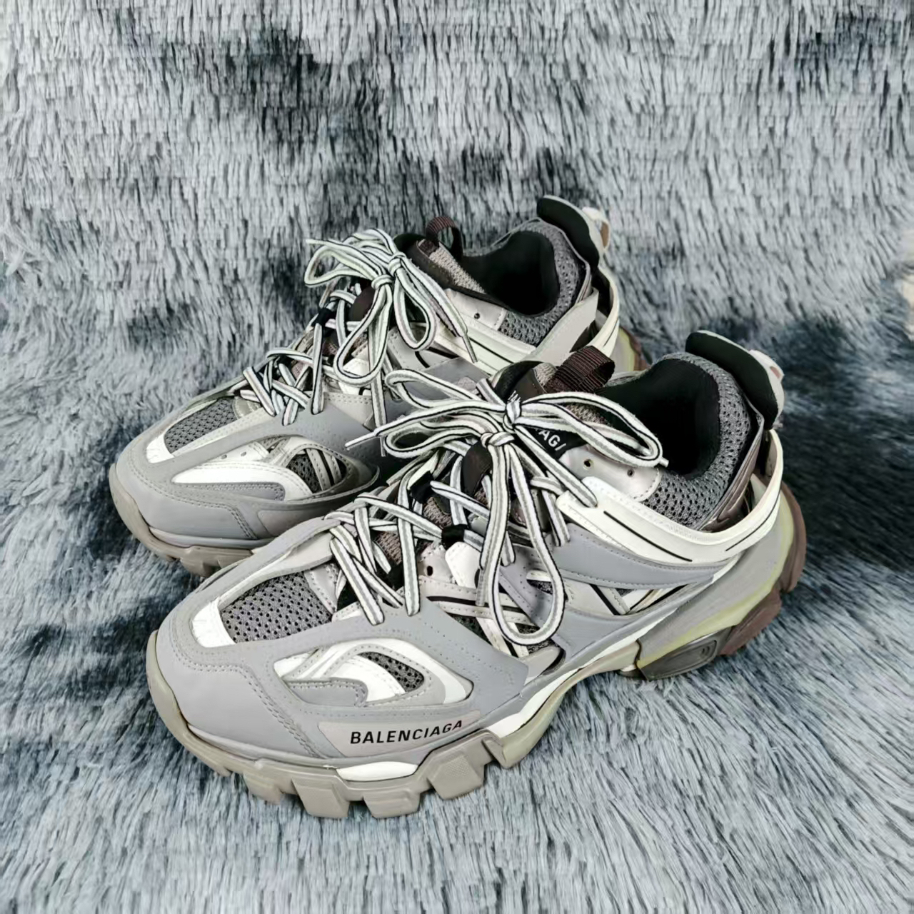 95新 Balenciaga/巴黎世家 track白灰老爹鞋 41码 无盒