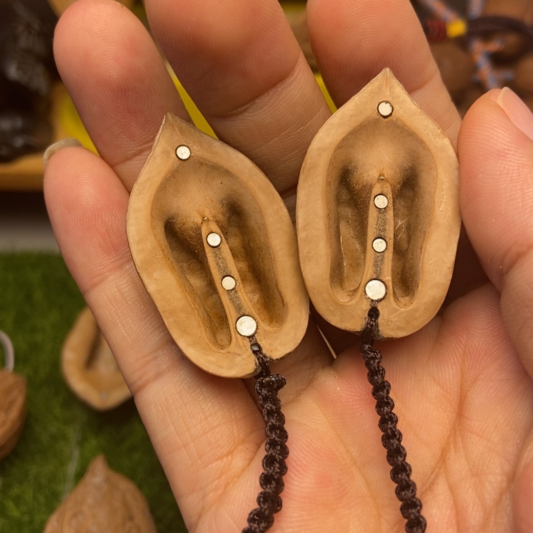 f***y文玩核桃吊坠秋子