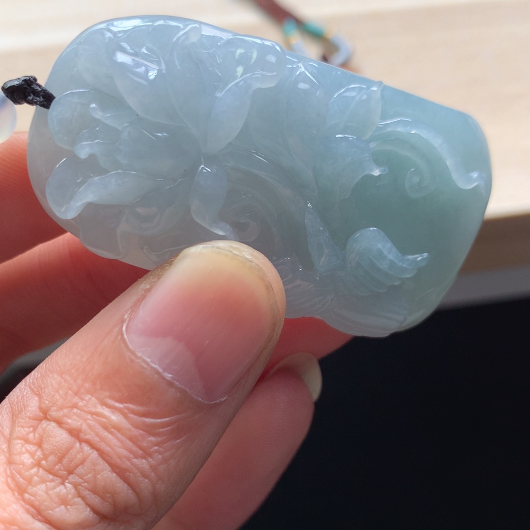 颈饰未镶嵌翡翠吊坠