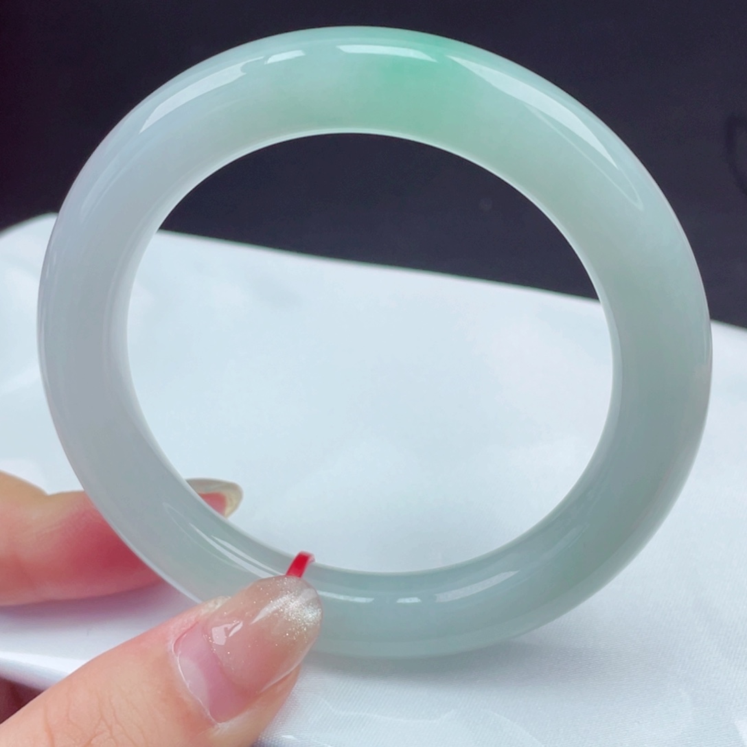 x***柠翡翠手镯未镶嵌56圆条