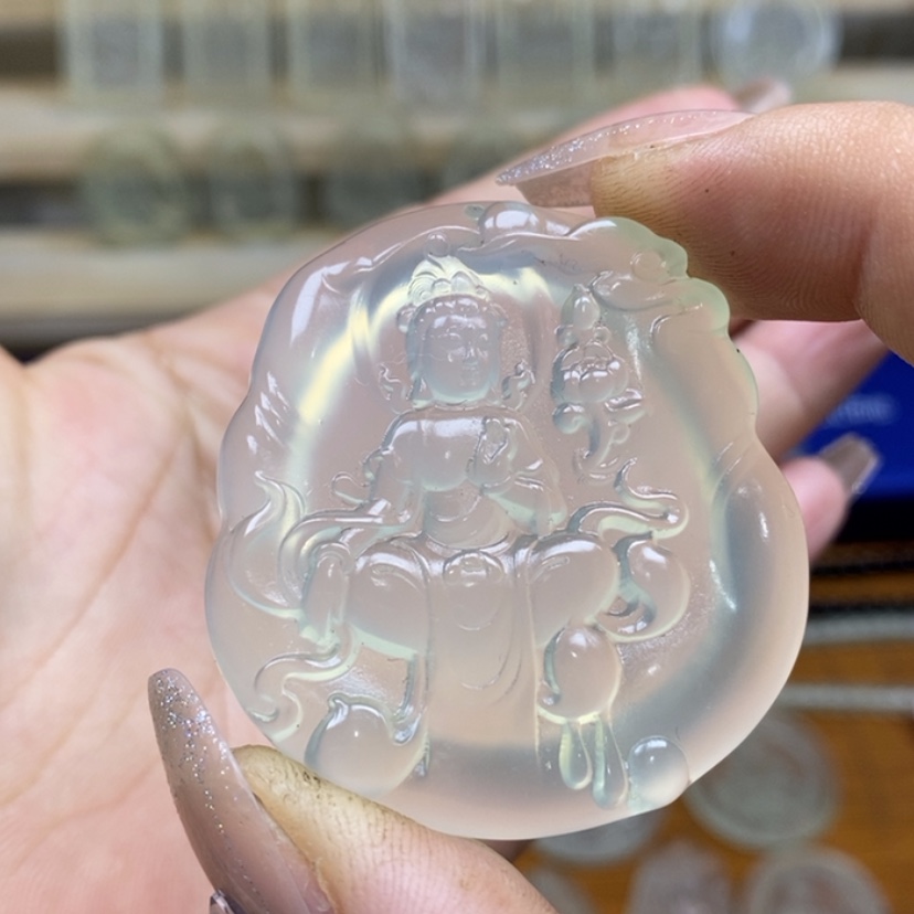 【闪购商品】蛇纹石玉未镶嵌颈饰