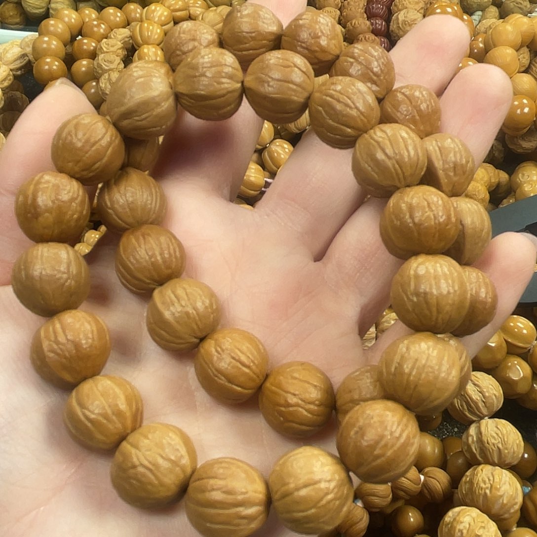 核桃全品原皮高桩南瓜。    