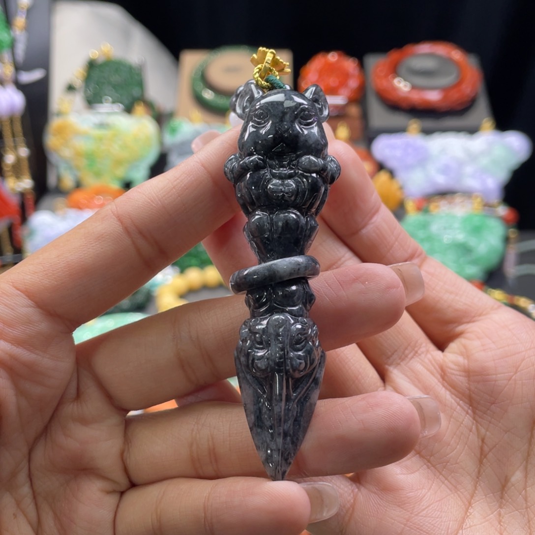 翡翠颈饰未镶嵌代编织