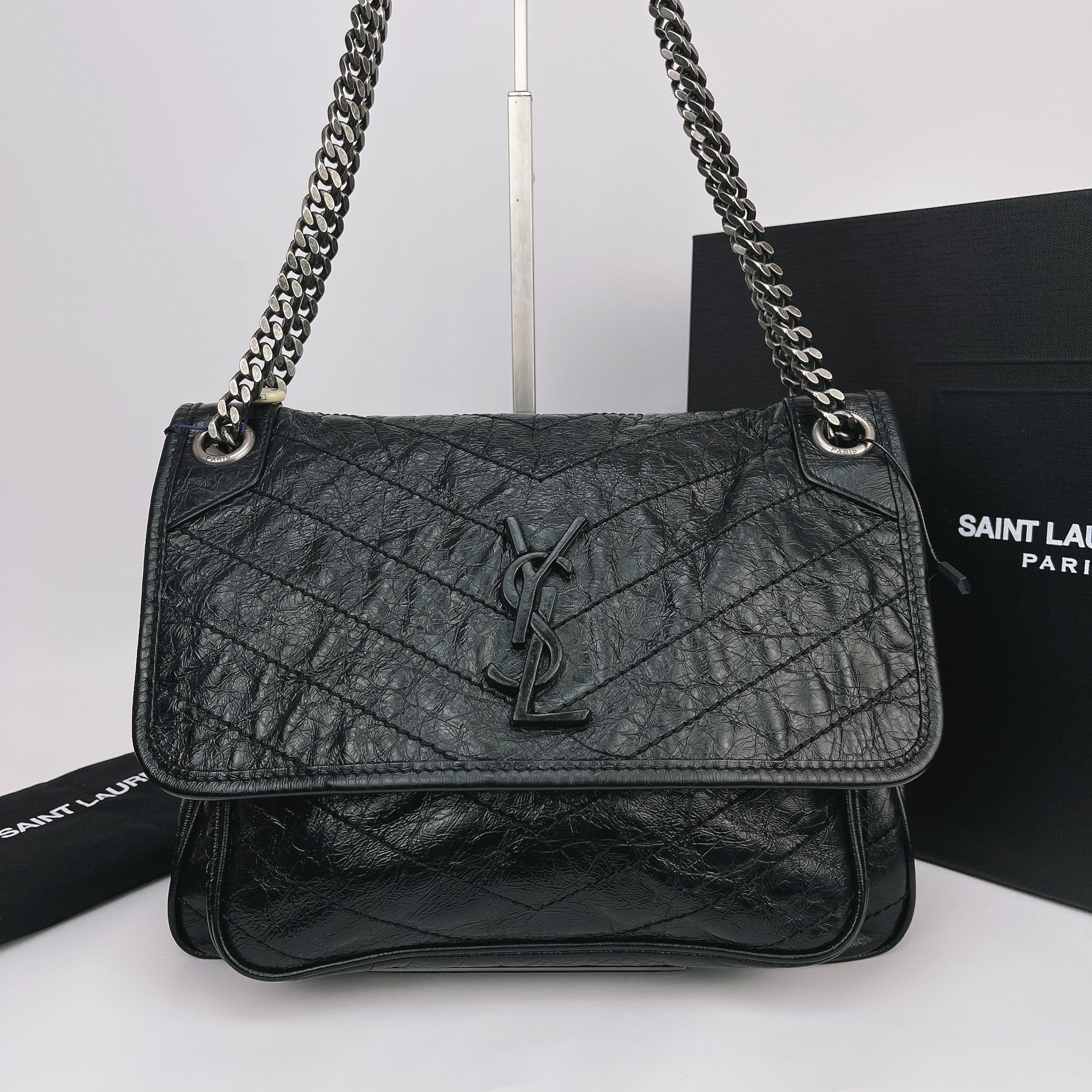 95新 YSL/圣罗兰 圣罗兰黑色中号Niki斜挎包底长28 O251