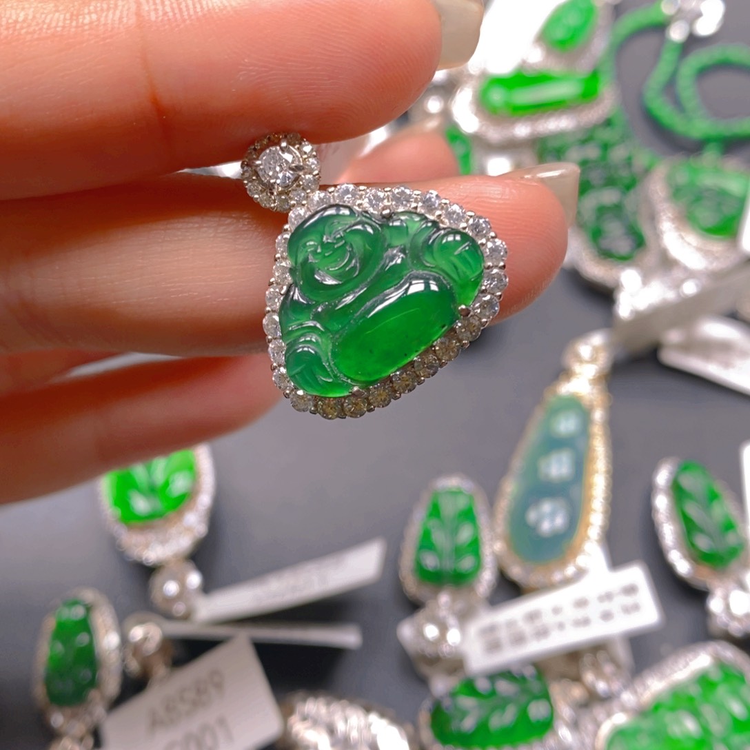 翡翠颈饰银S925镶嵌88888888888