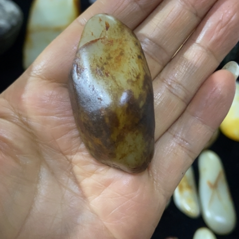 青***语未镶嵌和田玉（糖玉）车挂