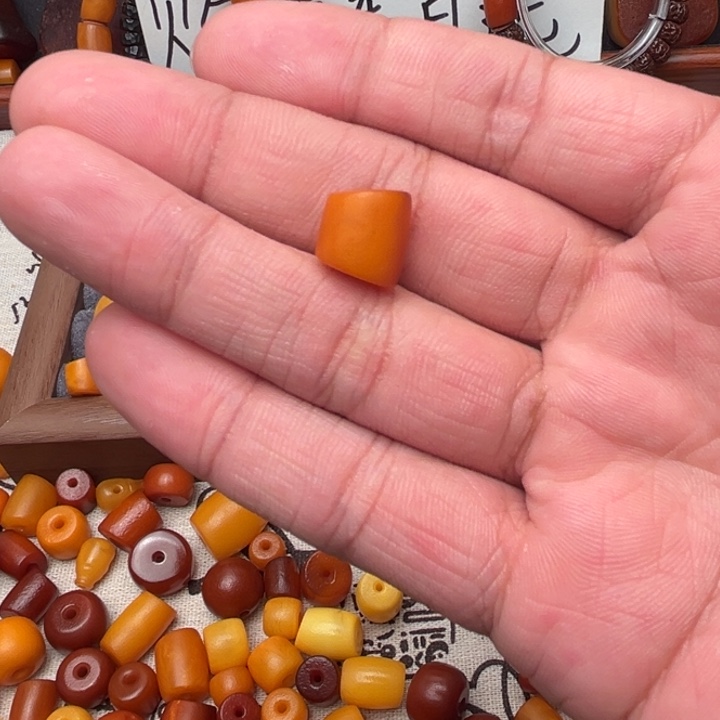 超***飞琥珀未镶嵌裸石蜜蜡马蹄