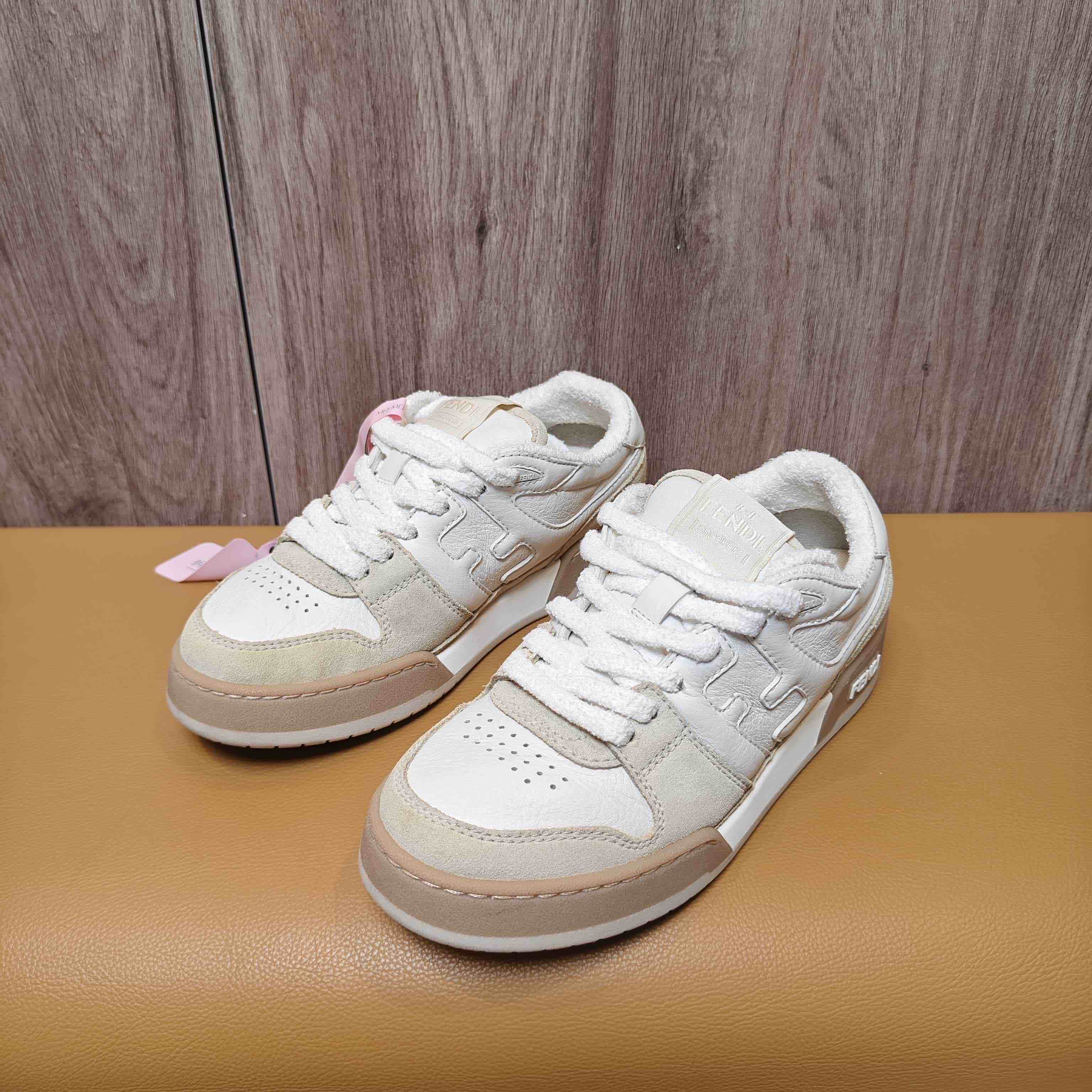 99新 FENDI/芬迪 Fendi 白灰系带运动休闲鞋/36码/99新/38345