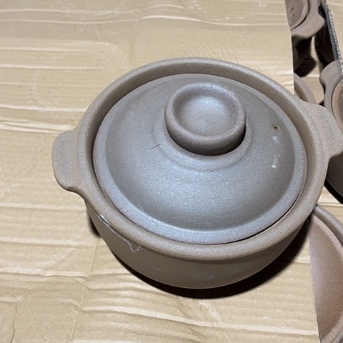 微瑕明火，口径19高9有气泡，1.5L