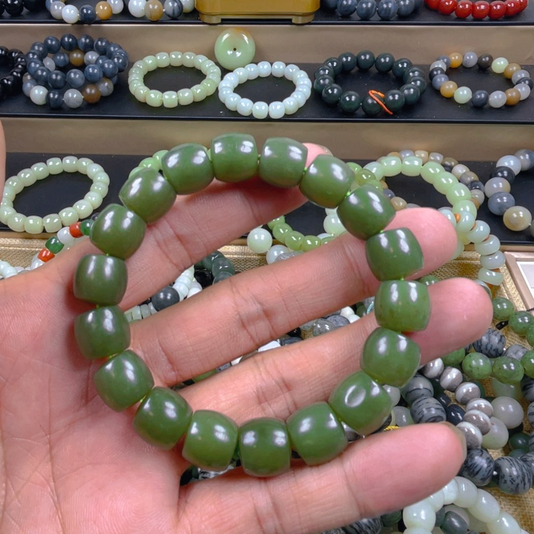 未镶嵌和田玉手串