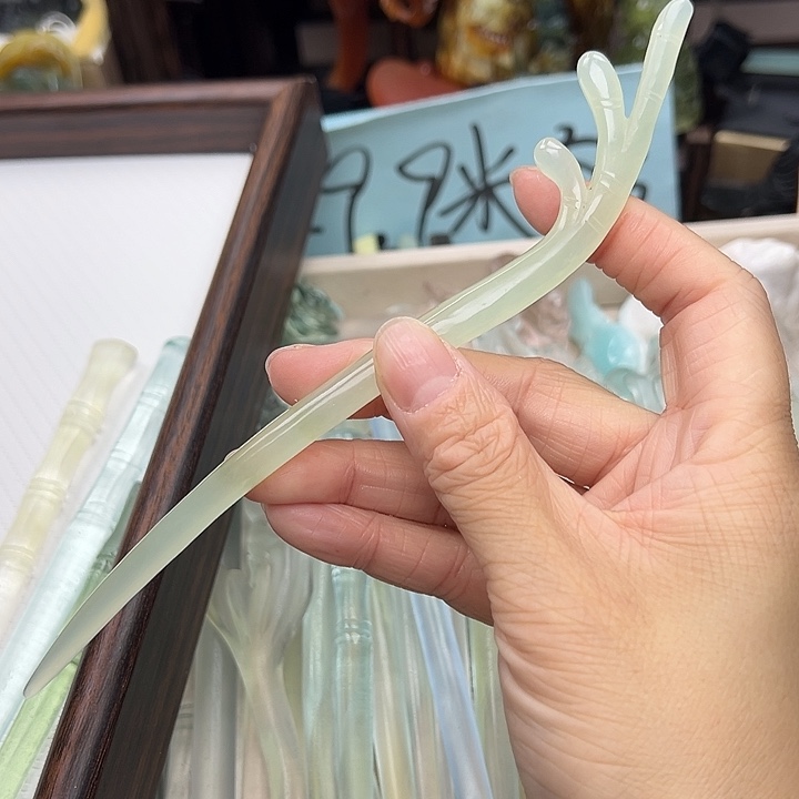 蛇纹石玉未镶嵌发簪