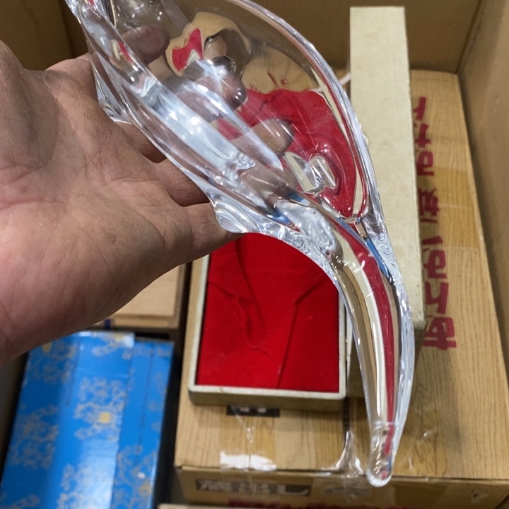 杜***哲中古品有微瑕，谨慎入手