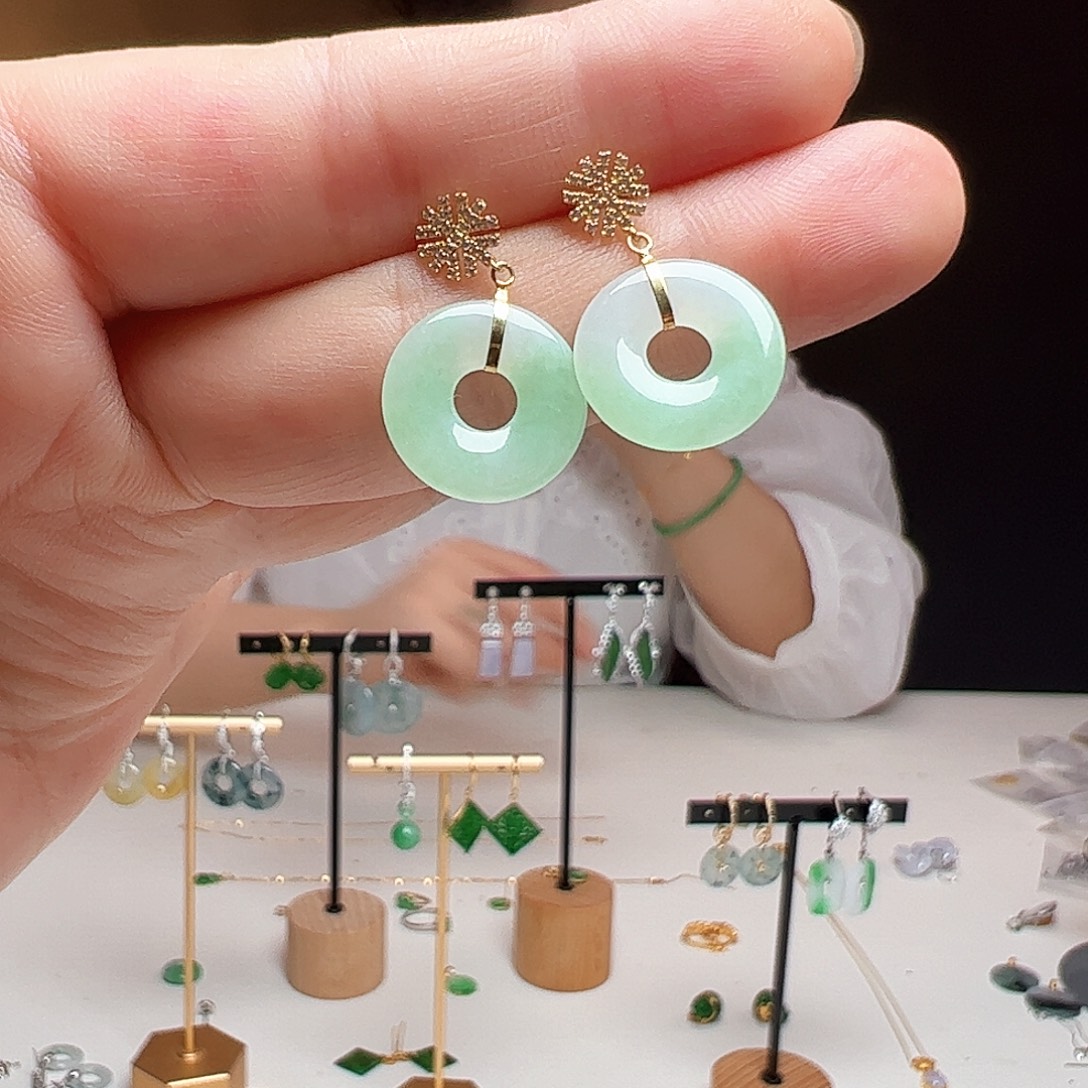 翡翠18K金镶嵌耳饰天然翡翠