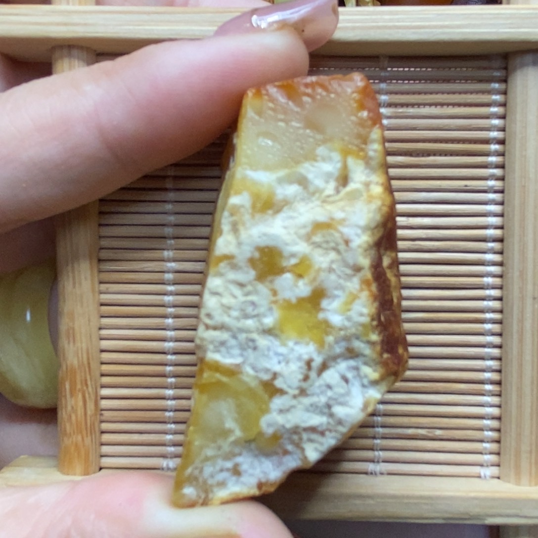 定制琥珀未镶嵌陈