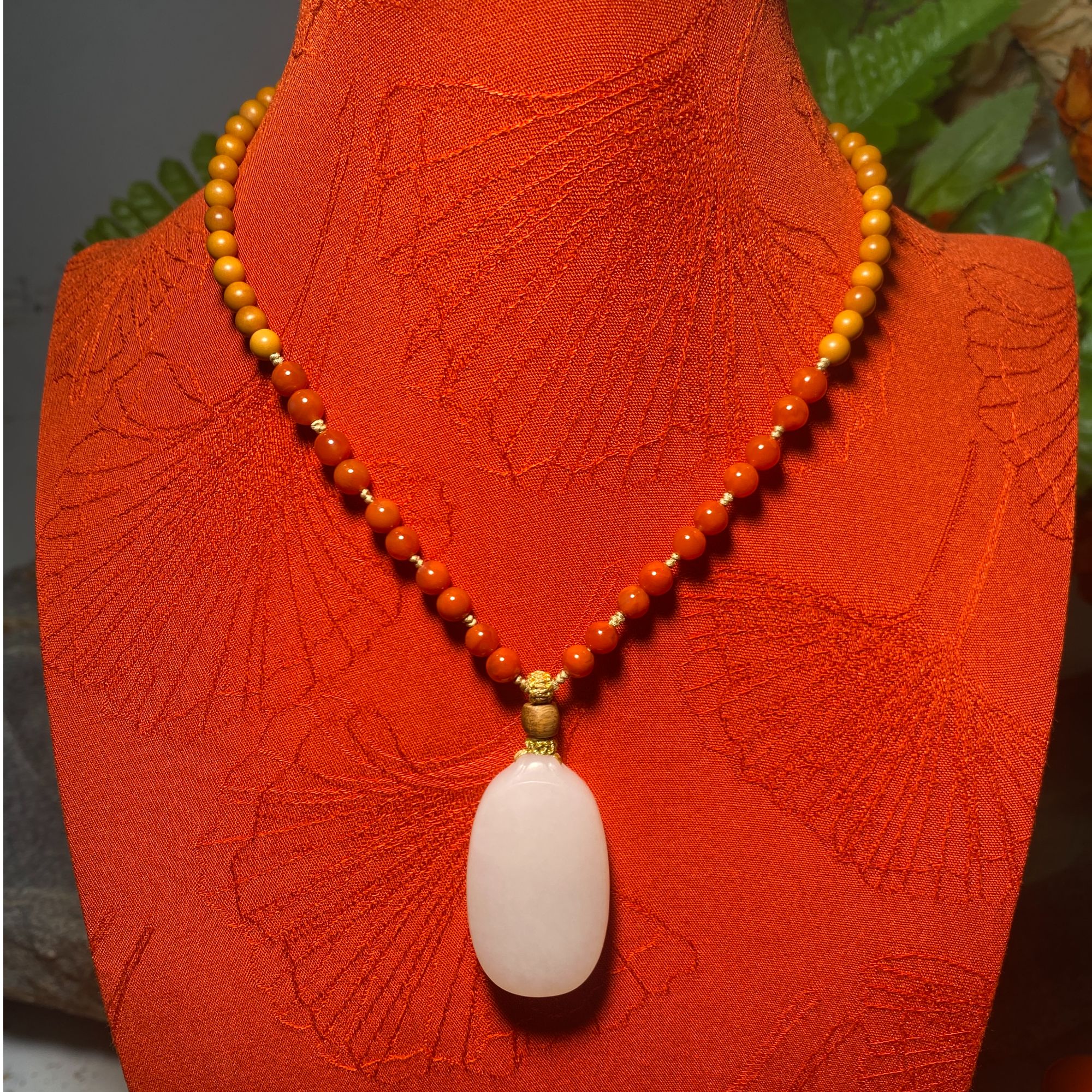 和田玉无事牌吊坠