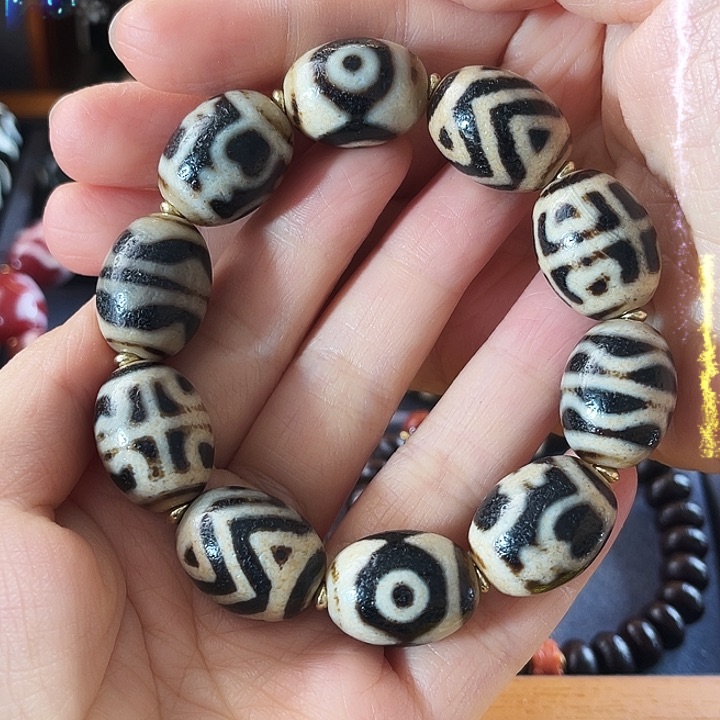 玛瑙/玉髓颈饰未镶嵌合金