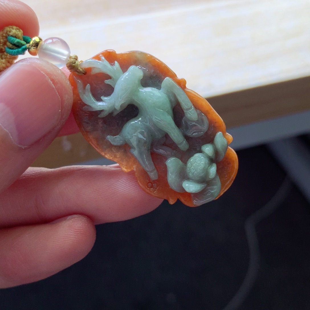 翡翠颈饰未镶嵌吊坠