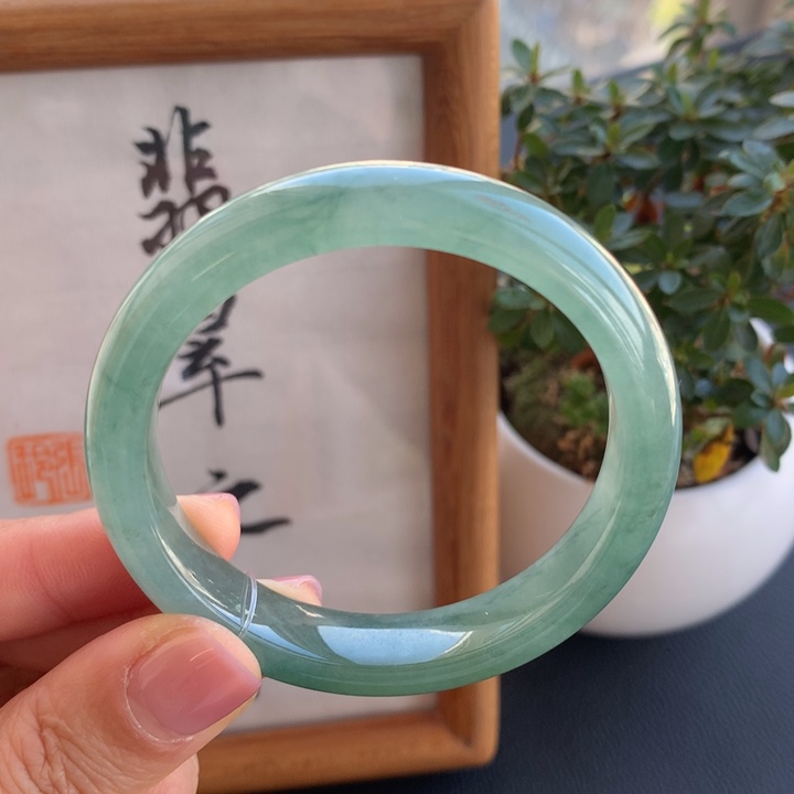 翡翠手镯未镶嵌翡翠手镯49