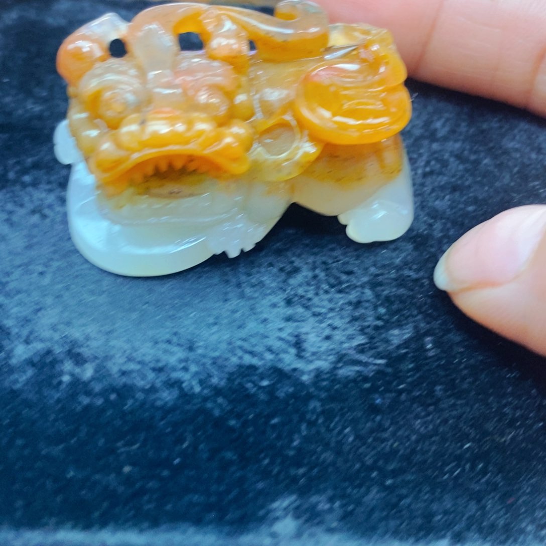 未镶嵌石英质玉（黄龙玉）吊坠(不含链)