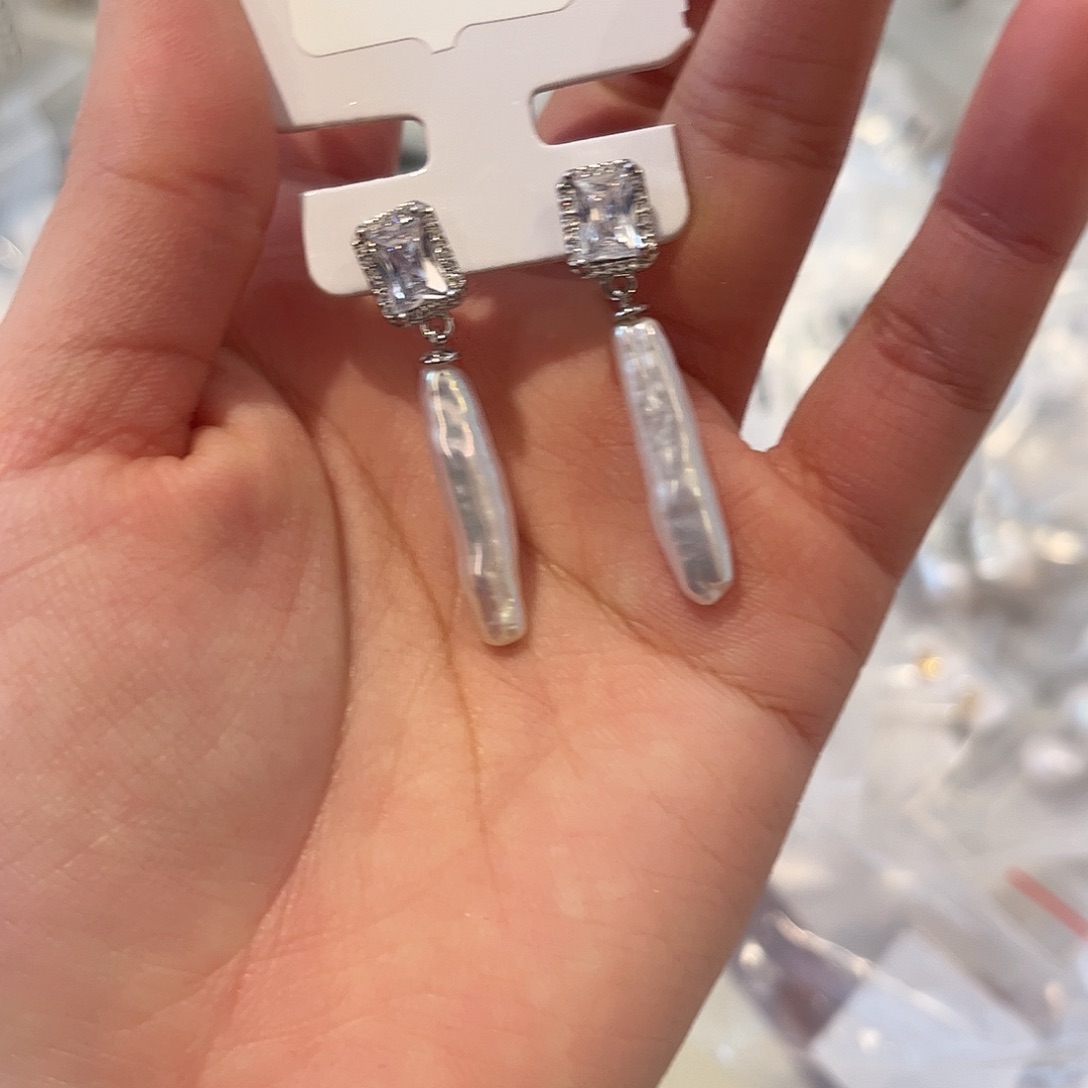 淡水珍珠耳饰合金