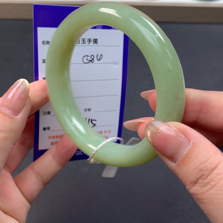 和田玉（糖玉）手镯未镶嵌