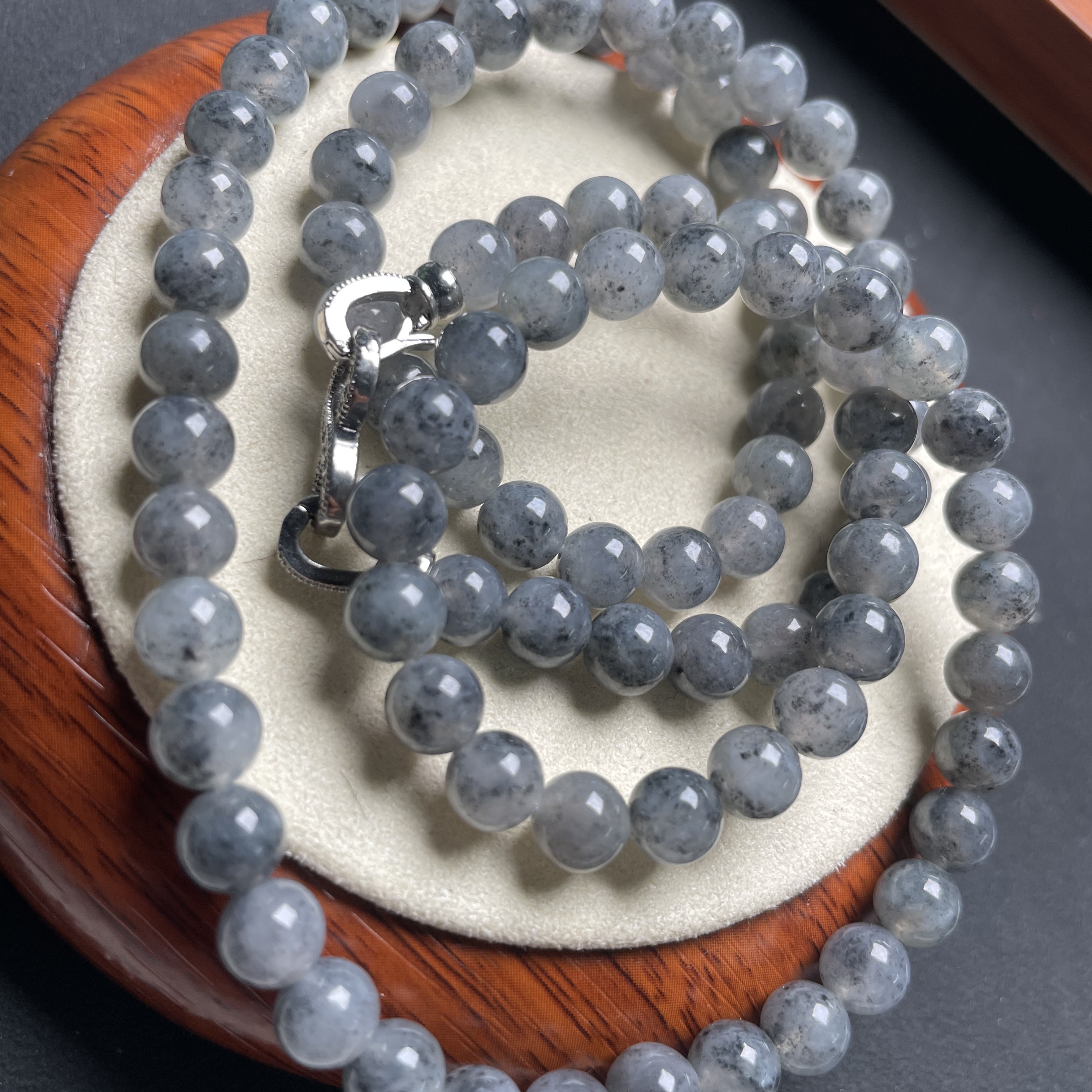 天然翡翠乌鸡珠链卡6+mm