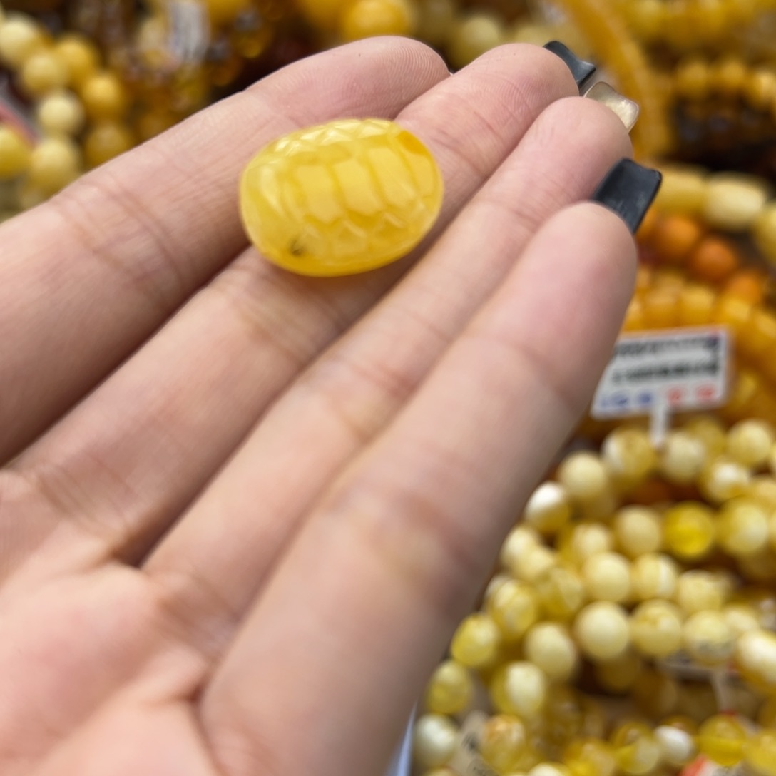 琥珀珠宝奇石未镶嵌
