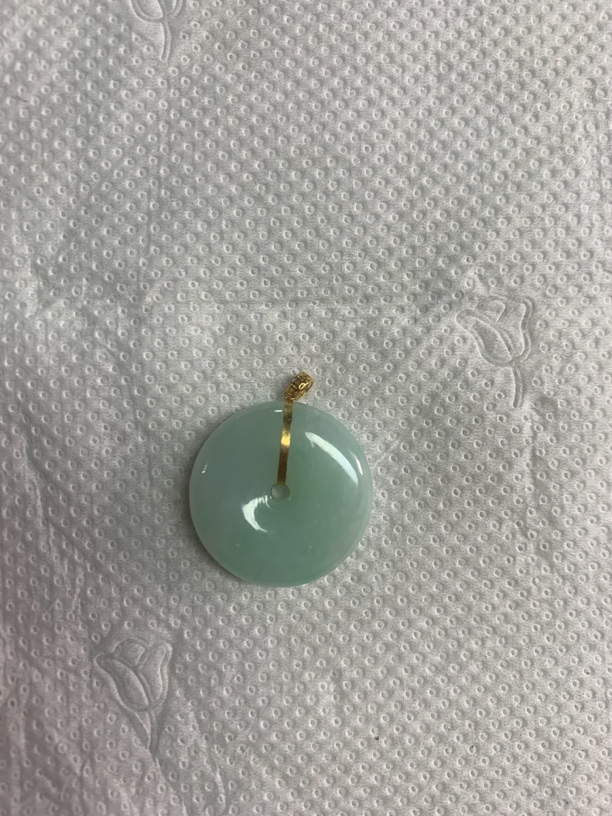 玉如军意翡翠珠宝