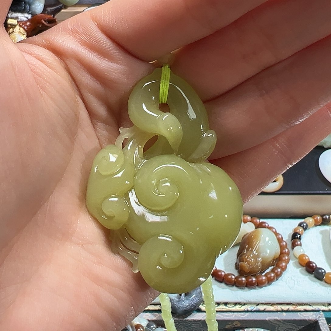 和田玉颈饰未镶嵌