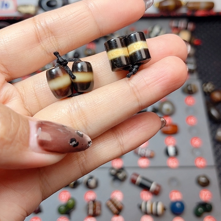 未镶嵌玛瑙/玉髓珠宝半成品?****南