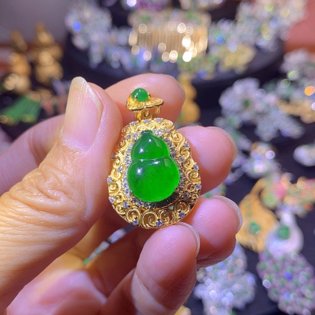 翡翠银S925镶嵌项圈天然翡翠