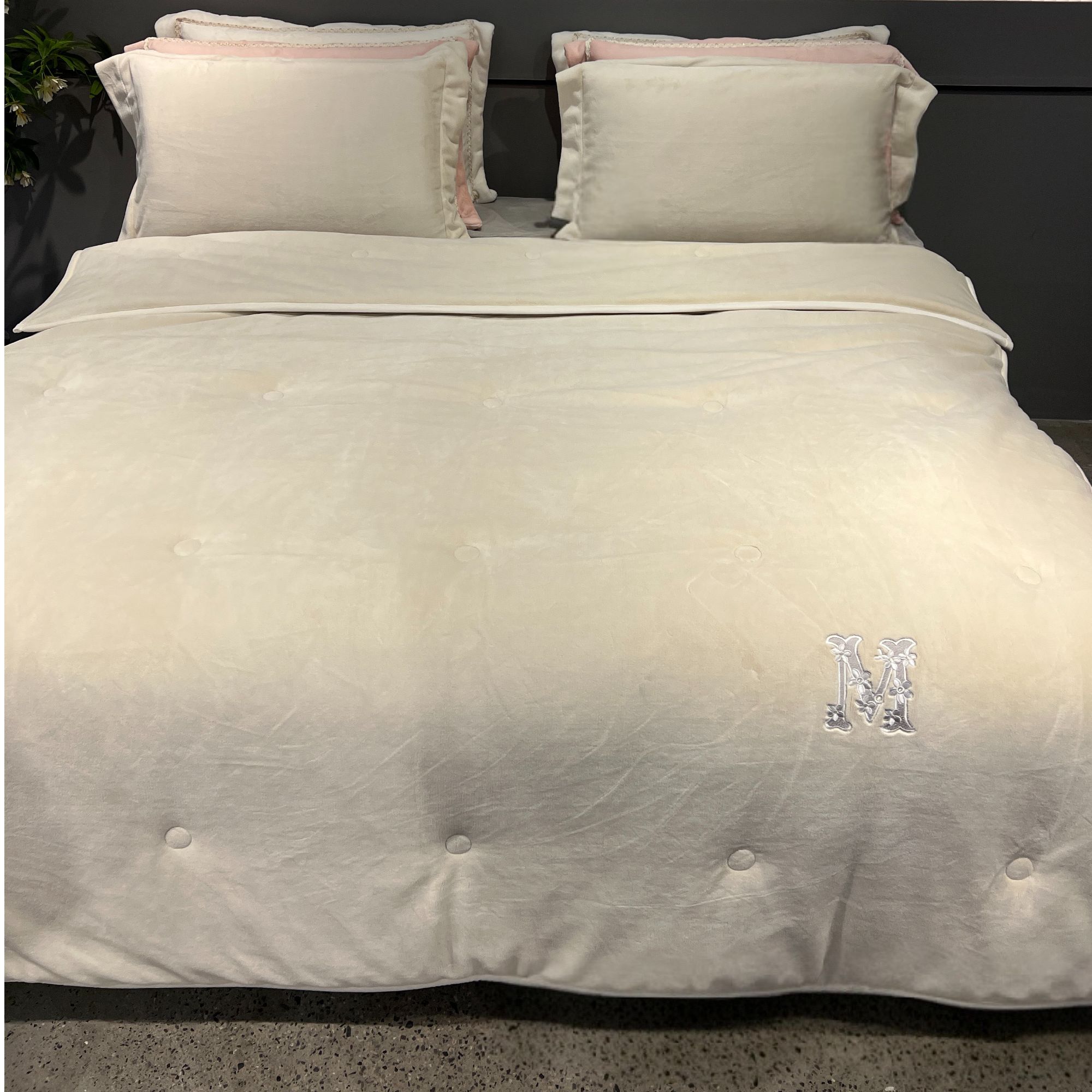 梦雅厚被子-绒公主高克重牛奶棉牛奶绒春秋冬被亲肤懒人被