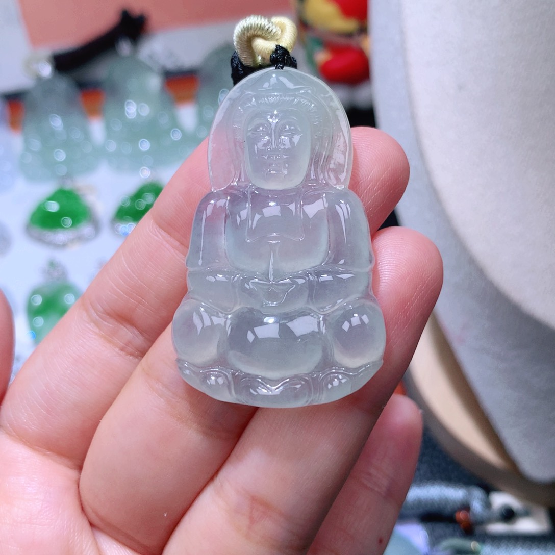 颈饰未镶嵌翡翠观音