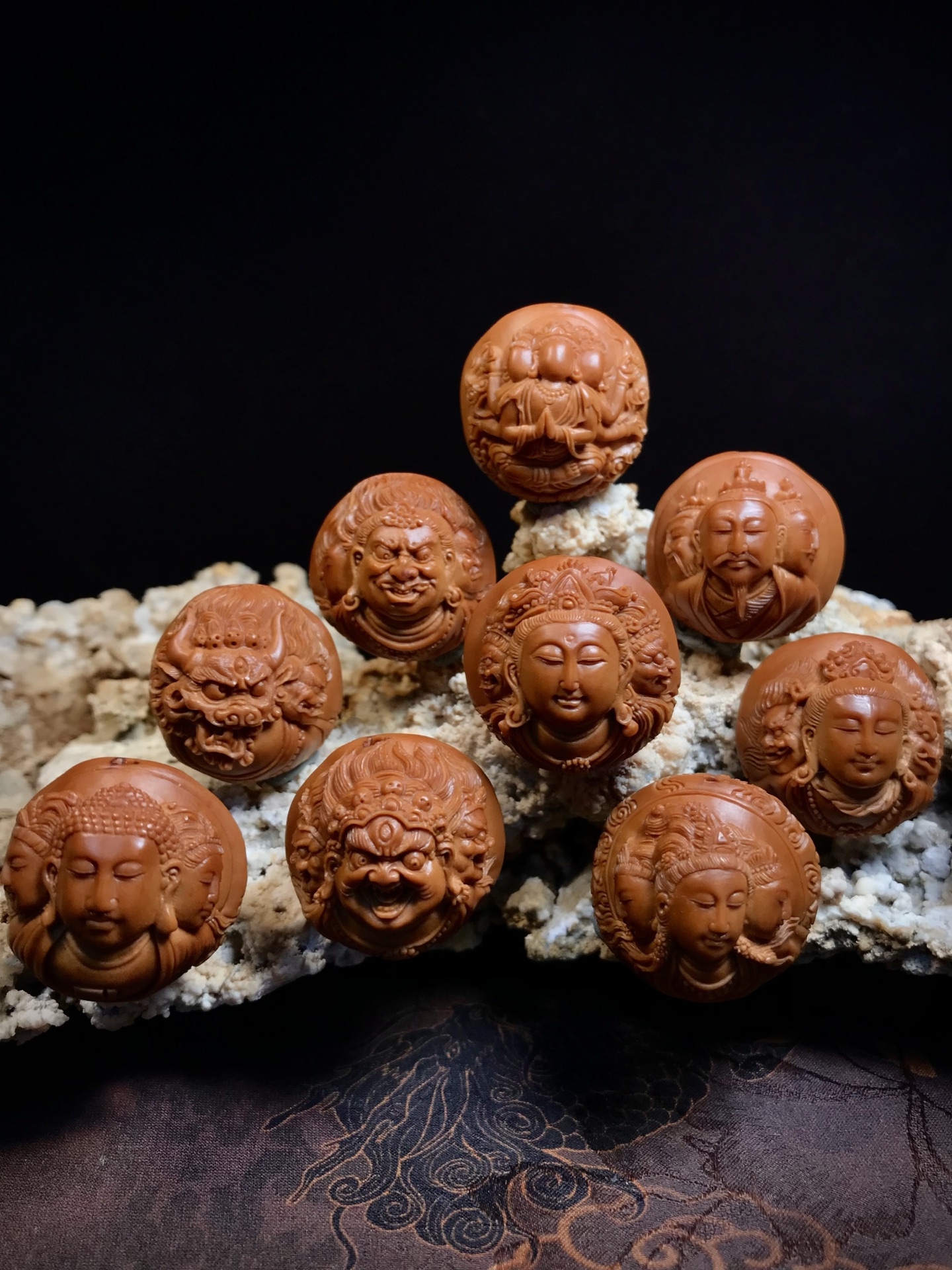 常态核雕【影峰】【法身三面佛】2.7×2.7苏工纯刀铲JY504133