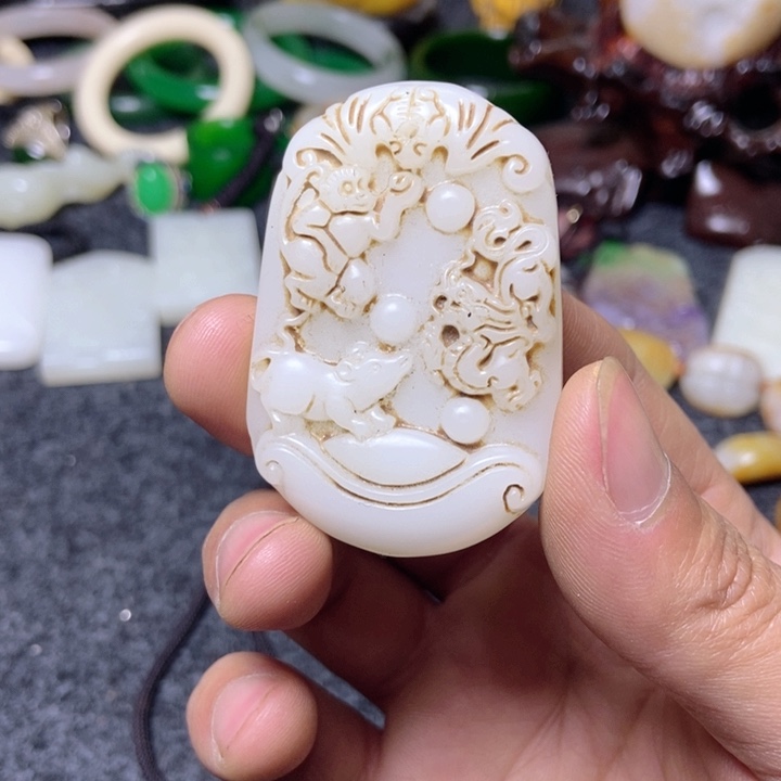 白玉菩提吊坠收藏