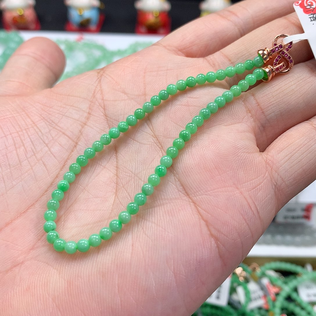 翡翠手链未镶嵌翡翠