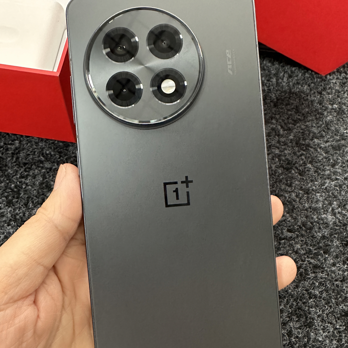 95新 OnePlus/一加 Ace5  黑色 16+512g  再保26.5.21  配件全套