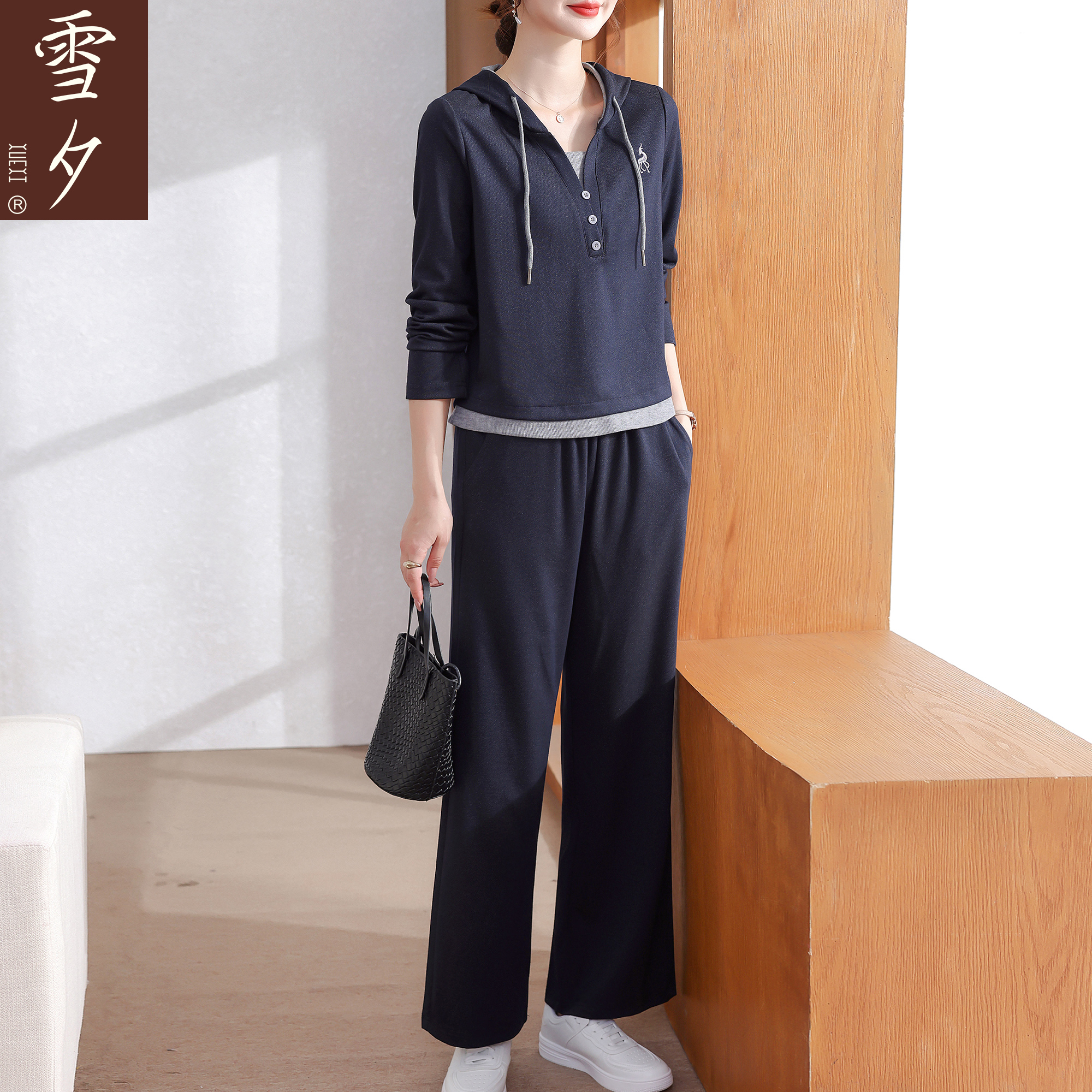 妈妈巨好看的套装时尚休闲运动服2025新款中老年女秋装高级感卫衣
