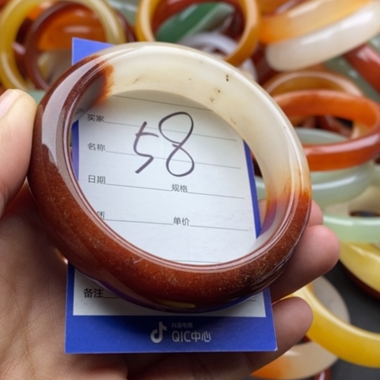 石英质玉未镶嵌手镯